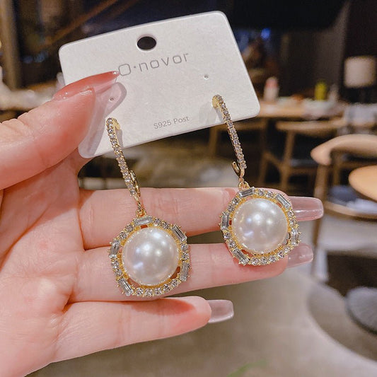 Stud Round Pearl Earrings